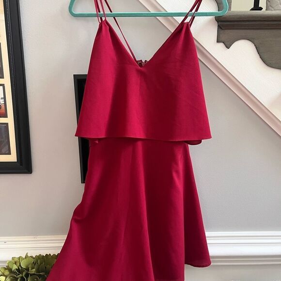 Ali & Jay Burgundy Tiered Spaghetti Strap A-Line Mini Dress sz M - Picture 1 of 5